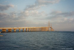 Brcke ber die Tampa Bay nach St. Petersburg